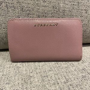 Authentic. Burberry pink wallet. EUC